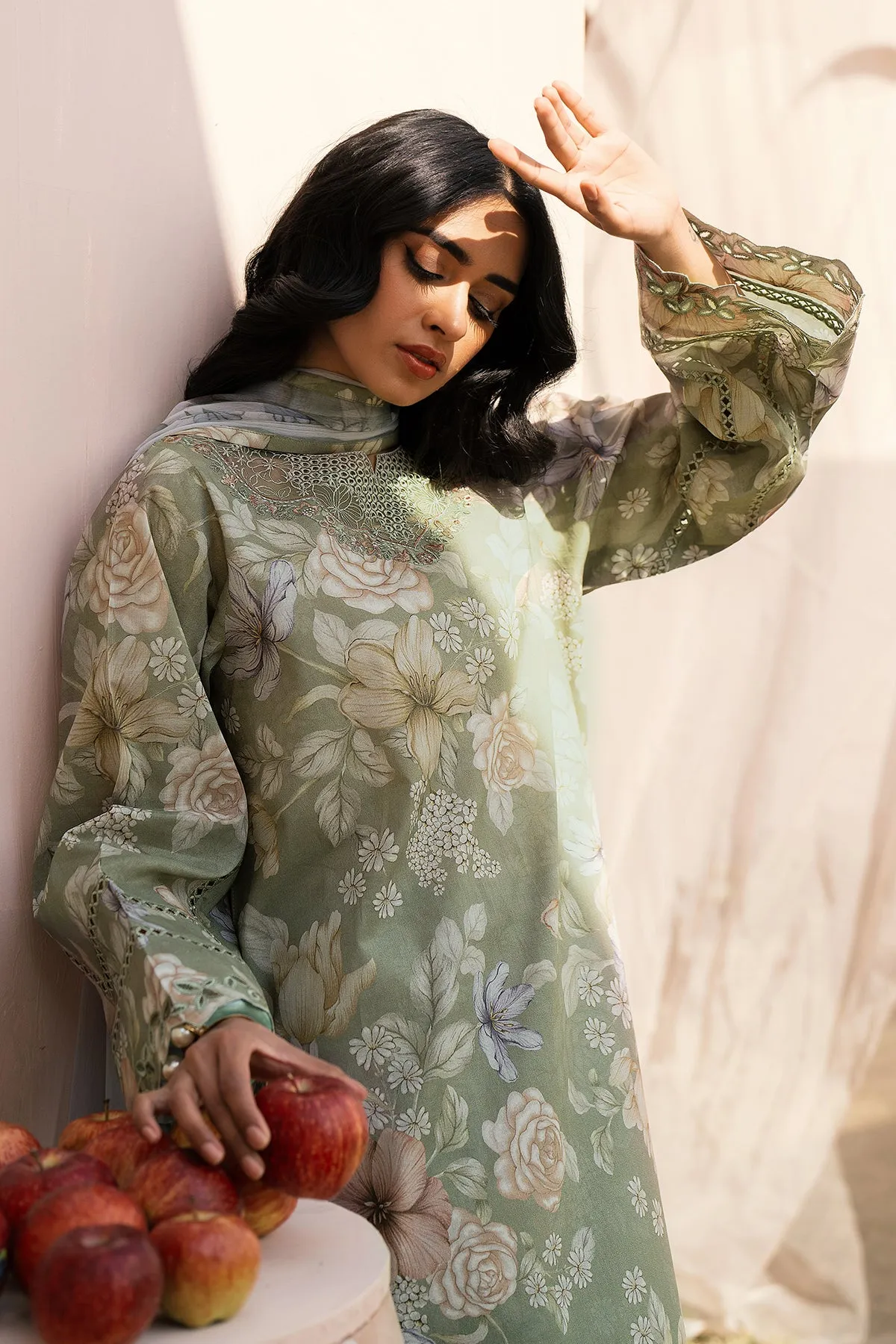 EMBROIDERED PRINTED LAWN UF-596