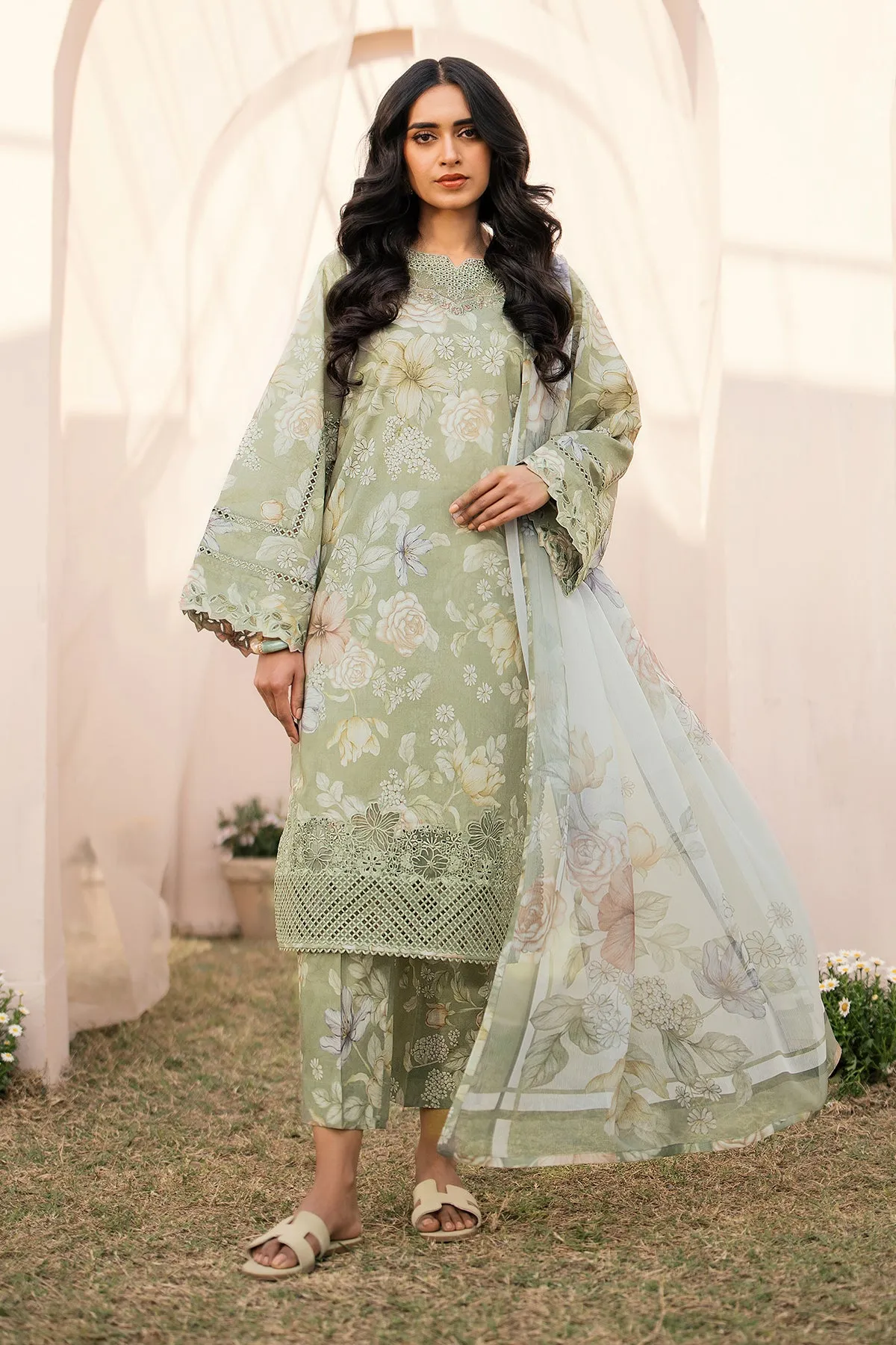 EMBROIDERED PRINTED LAWN UF-596