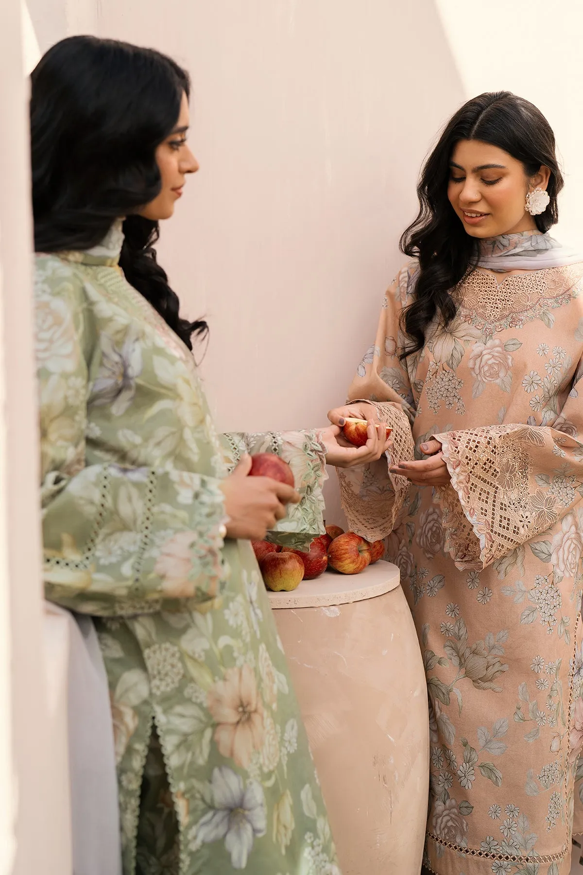 EMBROIDERED PRINTED LAWN UF-596