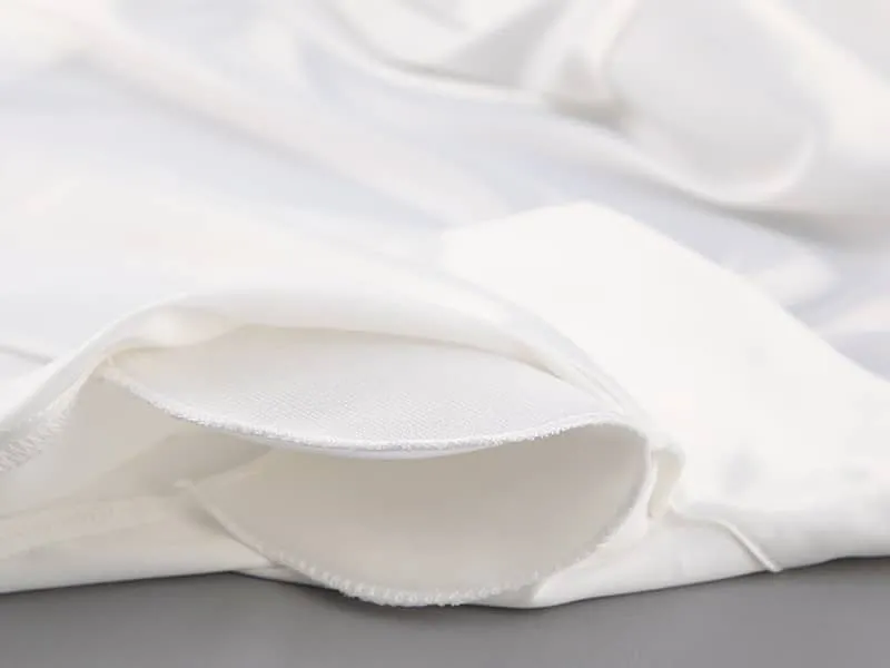 Fashionable White Suit Camisole Suit
