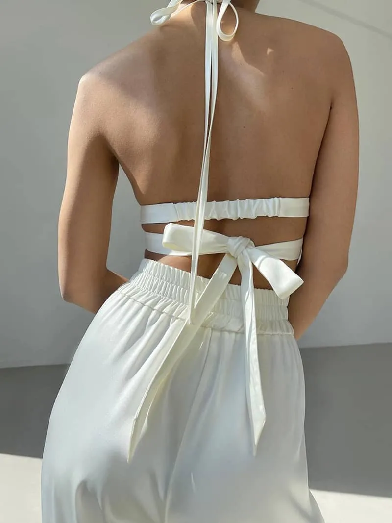Fashionable White Suit Camisole Suit